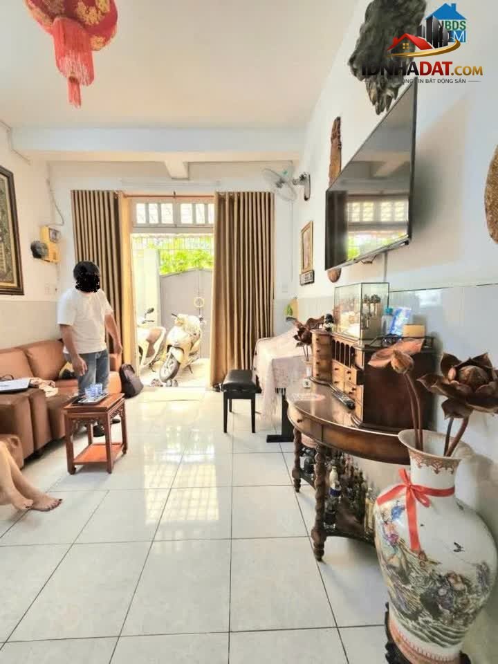 [Review Nhà Đất Sổ Đỏ] Nhà Góc 2 Mặt Tiền Hẻm 8m Tại Quận Tân Bình, TP.HCM – Vị Trí Đắc Địa, Pháp Lý Rõ Ràng