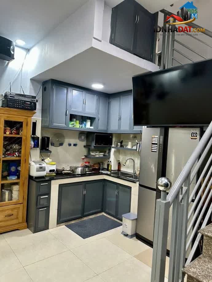 [Đánh Giá Bất Động Sản Sổ Đỏ] Nhà 3 Tầng Hẻm Xe Hơi Tại Tân Phú, TP Hồ Chí Minh – Tiềm Năng Sinh Lời Cao