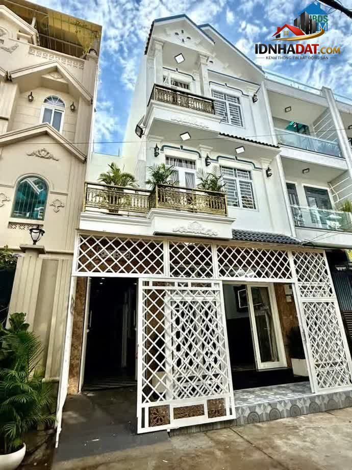 [Đánh Giá Bất Động Sản Sổ Đỏ] Nhà Hẻm Xe Hơi 81m2, 4 Tầng Tại Lê Văn Quới, Bình Tân, Tiềm Năng Đầu Tư