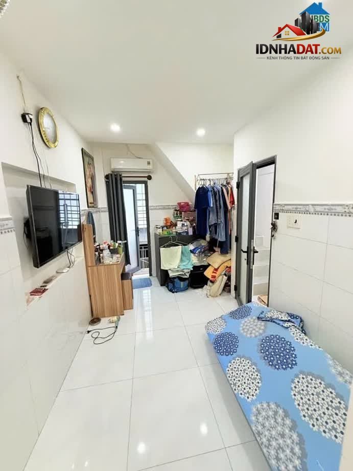 [Đánh Giá Bất Động Sản Sổ Đỏ] Nhà Phố 3 Tầng Hai Mặt Hẻm Tại Bùi Thế Mỹ, Tân Bình – Pháp Lý Sổ Đỏ Rõ Ràng