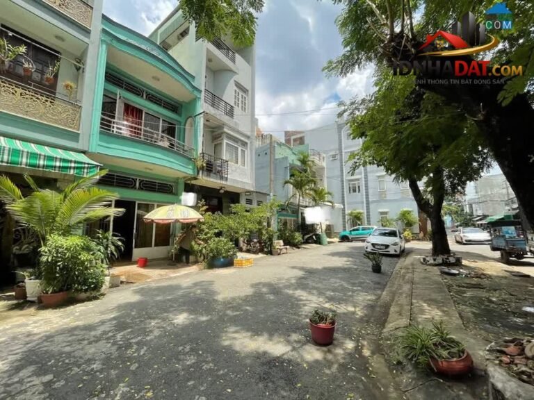 [Review Nhà Đất Sổ Đỏ] Nhà 4 tầng hẻm xe hơi 20m Đường Đỗ Nhuận Quận Tân Phú – Pháp lý rõ ràng, giá trị đầu tư ổn định