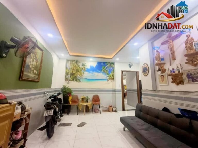 [Đánh Giá Bất Động Sản Sổ Đỏ] Nhà 2 Tầng Tại Phú Trung, Tân Phú – Vị Trí Đắc Địa, Pháp Lý Rõ Ràng