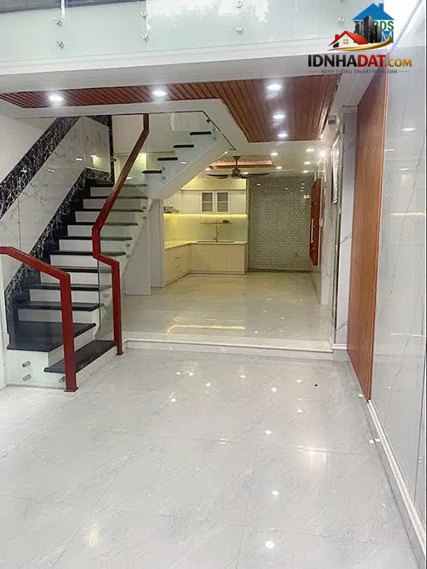 [Review Nhà Đất Sổ Đỏ] Nhà 5 Tầng Mặt Tiền Tân Bình, Pháp Lý Rõ Ràng, Gần Ga T3