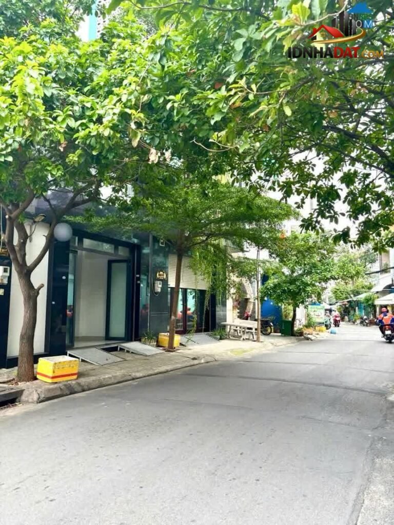 [Đánh Giá Bất Động Sản Sổ Đỏ] Nhà 6 Tầng Hẻm Xe Hơi 8m Tại Tân Sơn Nhì, Tân Phú – Vị Trí Đắc Địa Với Pháp Lý Rõ Ràng