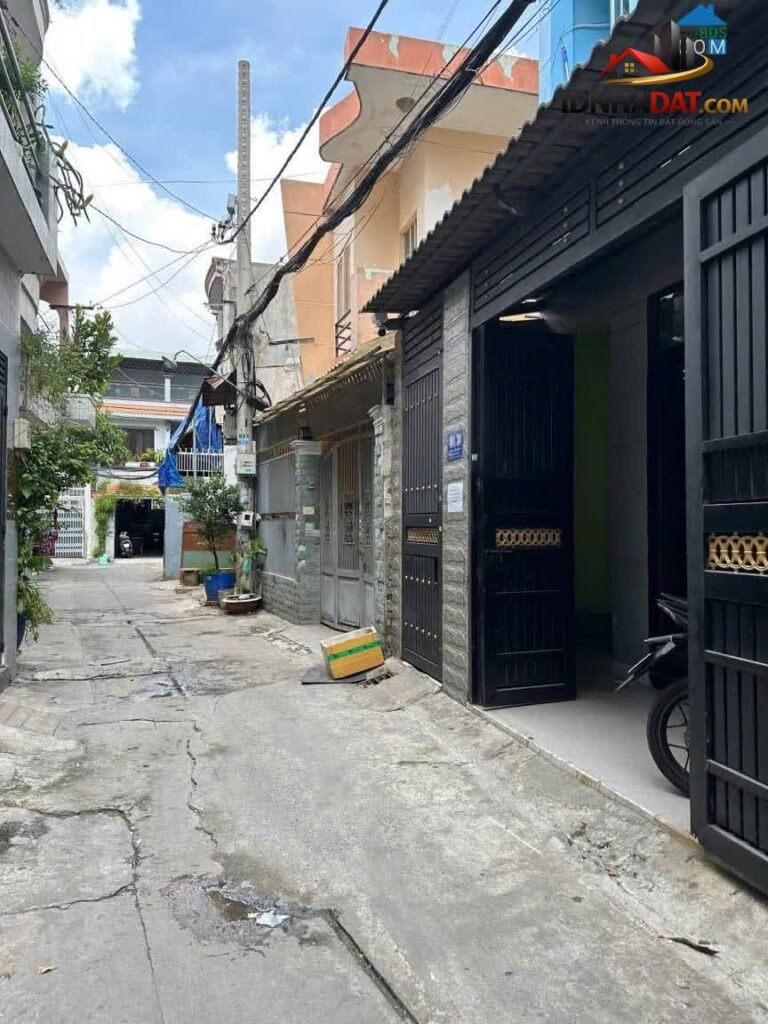[Đánh Giá Bất Động Sản Sổ Đỏ] Nhà Hẻm Xe Hơi Tân Kỳ Tân Quý, Tân Phú – Pháp Lý Sổ Đỏ Rõ Ràng