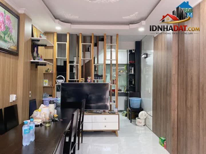 [Review Nhà Đất Sổ Đỏ] Nhà 3 Tầng Nhỏ Xinh Tại Tân Bình – Pháp Lý Rõ Ràng Với Sổ Đỏ