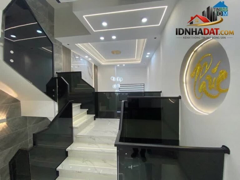 [Đánh Giá Bất Động Sản Sổ Đỏ] Nhà 5 Tầng Hẻm Xe Tải 8M Tại Quận Tân Phú, TP Hồ Chí Minh – Vị Trí Vàng Gần Mặt Tiền