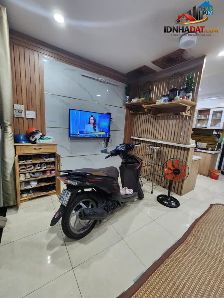 [Đánh Giá Bất Động Sản Sổ Đỏ] Nhà mặt phố 1/ Liên Khu 8-9, Bình Hưng Hòa A, Tân Phú, 31m2, 3 tầng
