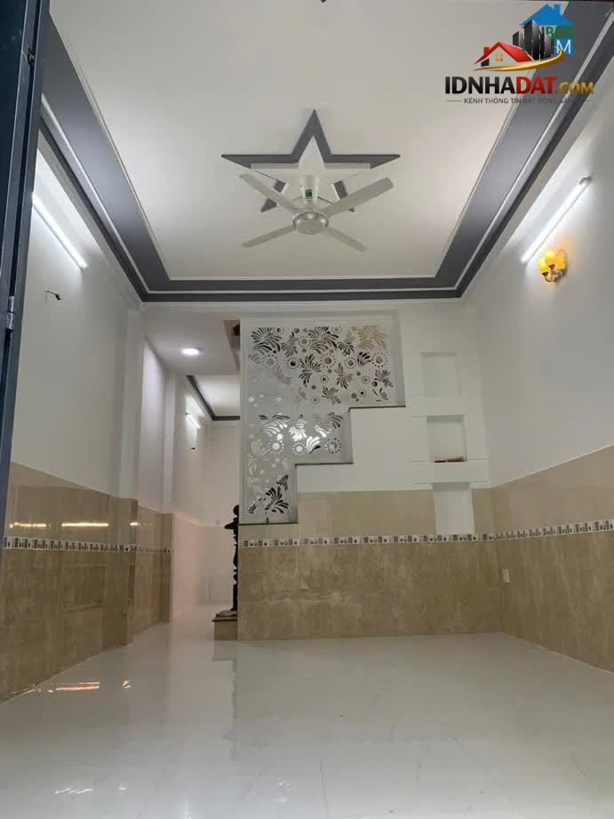 [Review Nhà Đất Sổ Đỏ] Nhà phố 3 tầng, hẻm 5m gần Công Viên Kênh Nước Đen, Tân Phú, TP.HCM