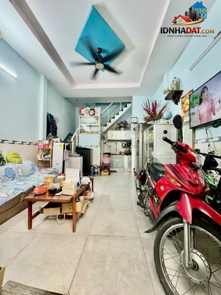 [Đánh Giá Bất Động Sản Sổ Đỏ] Nhà phố 2 tầng 28m2 tại Nguyễn Súy, Tân Phú – Pháp lý rõ ràng và vị trí đắc địa