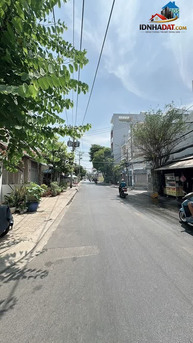 [Đánh Giá Bất Động Sản Sổ Đỏ] Nhà phố HXH Tân Sơn Nhì, Q.Tân Phú: Vị trí đắc địa, pháp lý sổ đỏ hoàn chỉnh