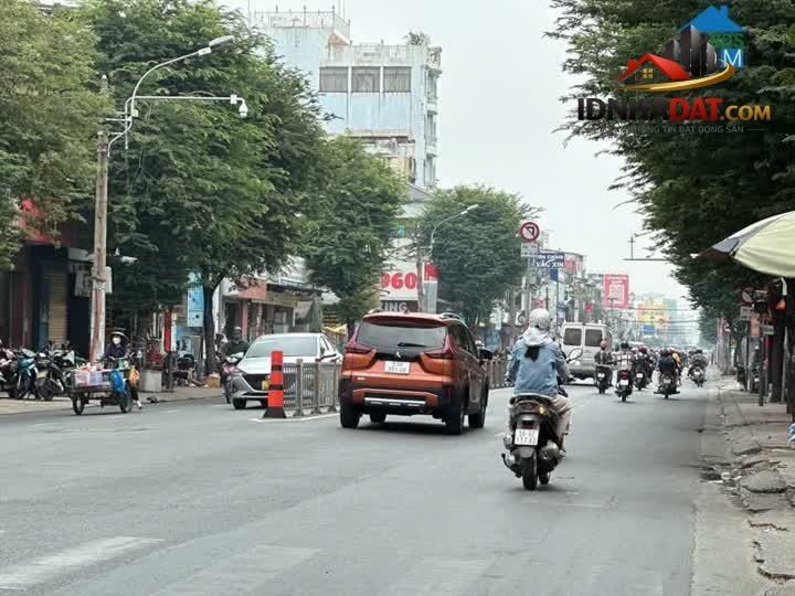 [Review Nhà Đất Sổ Đỏ] Nhà 4 Tầng HXH Trường Chinh, Tân Bình: Vị Trí Vàng Với Sổ Đỏ Rõ Ràng