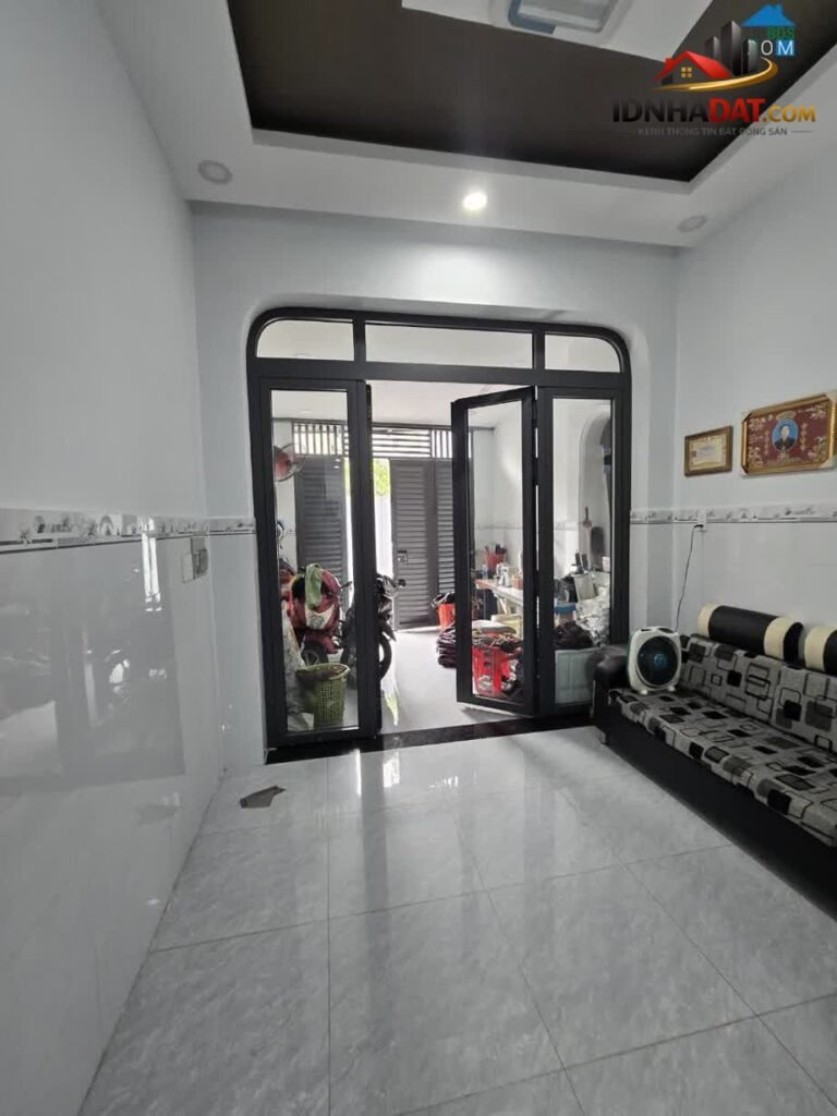[Đánh Giá Bất Động Sản Sổ Đỏ] Nhà Hẻm Xe Hơi 51m2, 2 Tầng Tại Bờ Bao Tân Thắng, Tân Phú – Pháp Lý Rõ Ràng