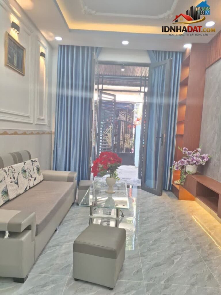 [Đánh Giá Bất Động Sản Sổ Đỏ] Nhà HXH Tân Phú: Pháp Lý Rõ Ràng, Tiềm Năng Tăng Giá Cao