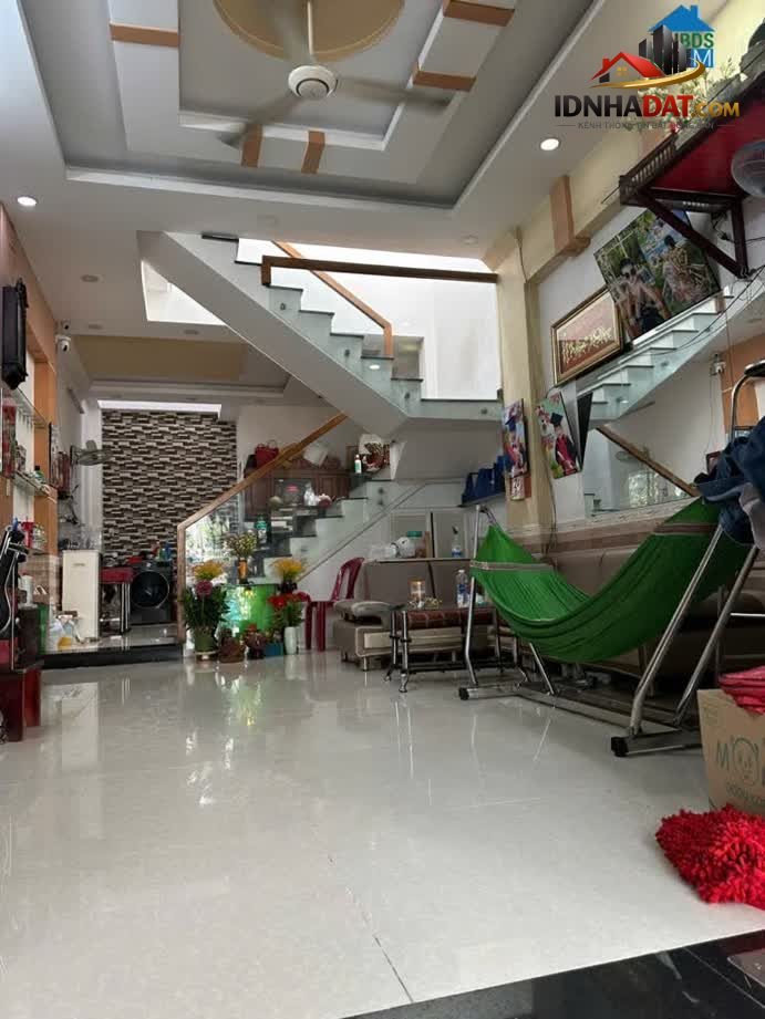 [Đánh Giá Bất Động Sản Sổ Đỏ] Nhà Phố 2 Tầng 55m2 Tại Bình Tân, Sổ Đỏ Rõ Ràng, Vị Trí Tiện Lợi Gần Kênh Tham Lương