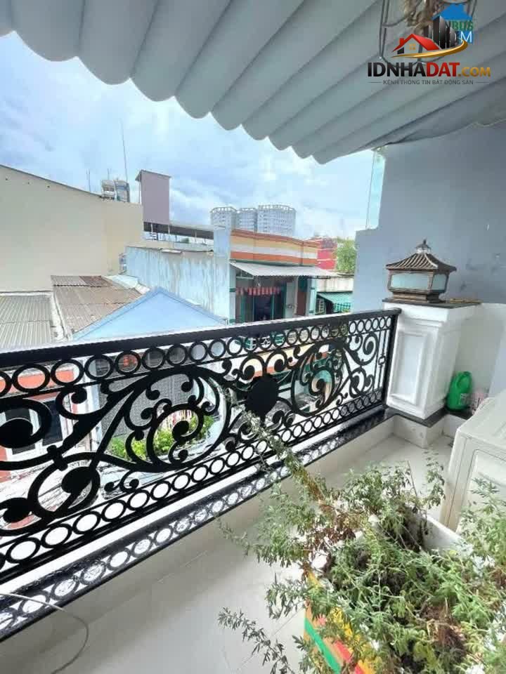 [Đánh Giá Bất Động Sản Sổ Đỏ] Nhà Phố 3 Tầng Tân Phú, Sổ Đỏ Rõ Ràng, Vị Trí Đắc Địa
