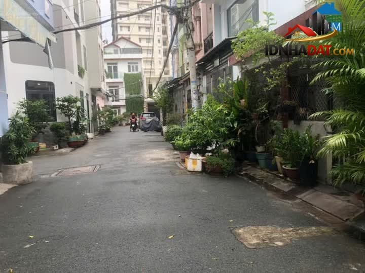 [Review Nhà Đất Sổ Đỏ] Nhà HXH 2 Tầng Gần Chợ Tân Hương, Tân Phú – Vị Trí Đắc Địa Với Sổ Đỏ Rõ Ràng