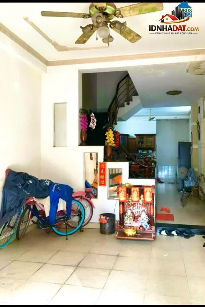 [Đánh Giá Bất Động Sản Sổ Đỏ] Căn Nhà 4 Tầng Đường Lê Ngã, Tân Phú – Sổ Đỏ Rõ Ràng, Thiết Kế Hiện Đại