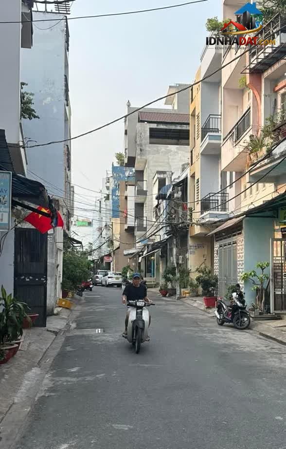 [Đánh Giá Bất Động Sản Sổ Đỏ] Nhà Phố 4 Tầng Đường Vườn Lài, Tân Phú – Sổ Đỏ Chính Chủ, Tiềm Năng Tăng Giá Cao