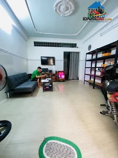 [Đánh Giá Bất Động Sản Sổ Đỏ] Nhà Phố 3 Tầng Tại Tân Bình – Pháp Lý Sổ Đỏ Rõ Ràng, Vị Trí Thuận Lợi