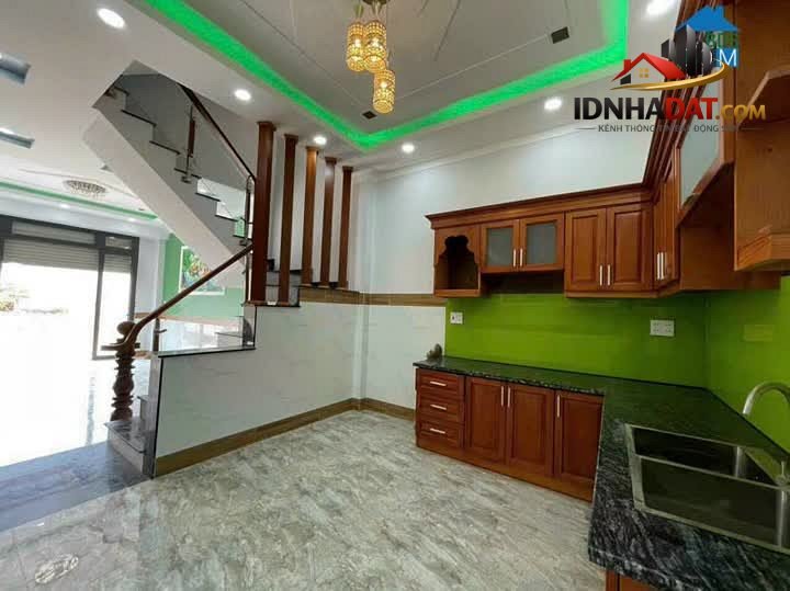 [Đánh Giá Bất Động Sản Sổ Đỏ] Căn Nhà Hẻm Đẹp Tại Bình Tân, Hồ Chí Minh – Pháp Lý Sổ Đỏ Rõ Ràng, Thiết Kế Hiện Đại