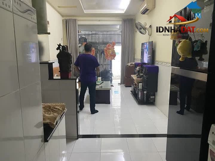 [Đánh Giá Bất Động Sản Sổ Đỏ] Nhà Phố Sát Mặt Tiền Đường Bùi Thị Xuân, Quận Tân Bình – Pháp Lý Sổ Đỏ Rõ Ràng