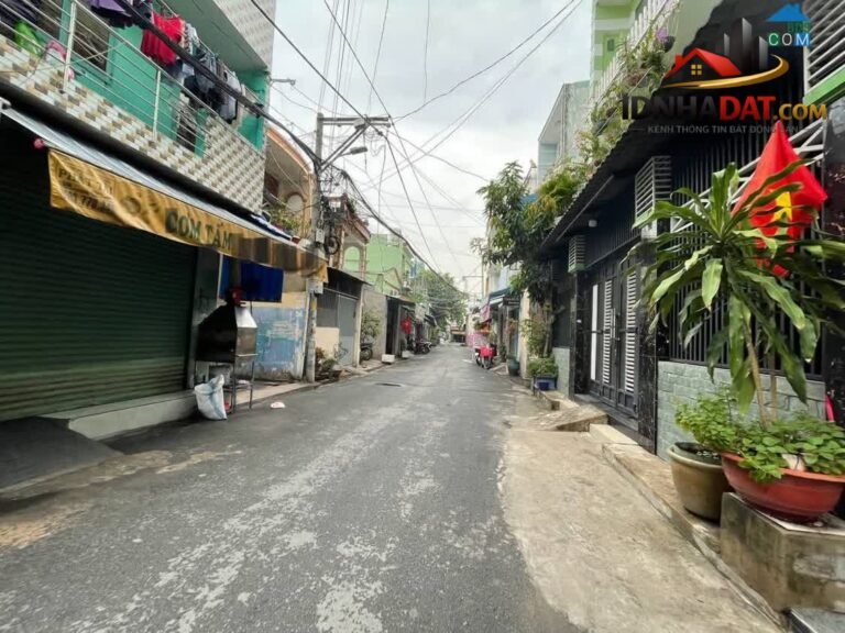 [Đánh Giá Bất Động Sản Sổ Đỏ] Nhà phố 50m² Hẻm xe hơi Lý Thánh Tông, Tân Phú – Pháp lý rõ ràng, vị trí thuận lợi.