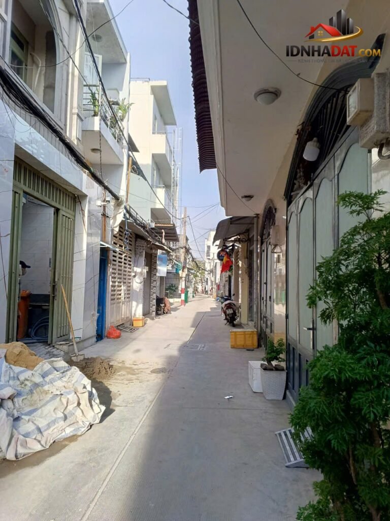 [Review Nhà Đất Sổ Đỏ] Nhà Phố 2 Tầng Tại Huỳnh Văn Nghệ, Tân Bình – Sổ Đỏ Chính Chủ, Vị Trí Thuận Lợi