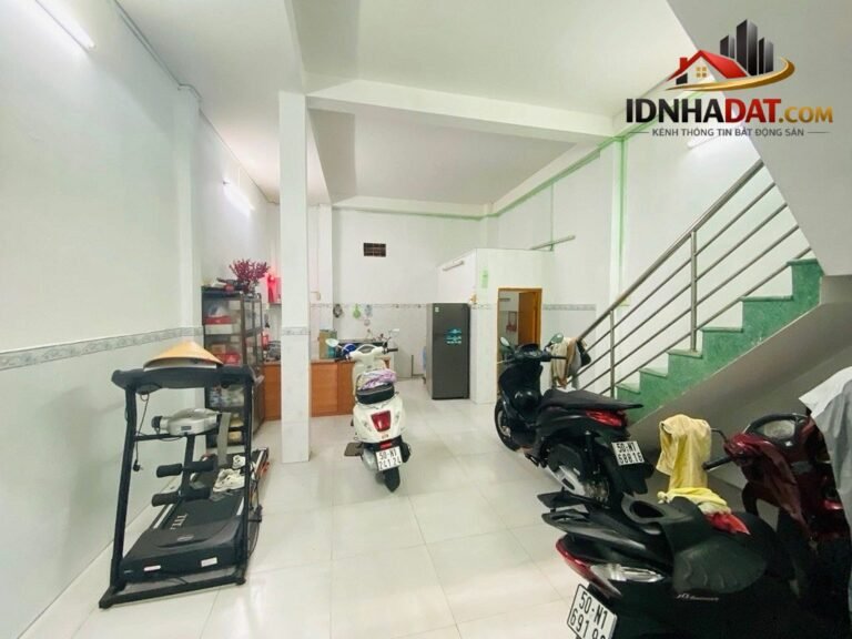 [Review Nhà Đất Sổ Đỏ] Bán nhà thổ cư có sổ đỏ hẻm xe tải quận Tân Phú, TP Hồ Chí Minh, 60m2