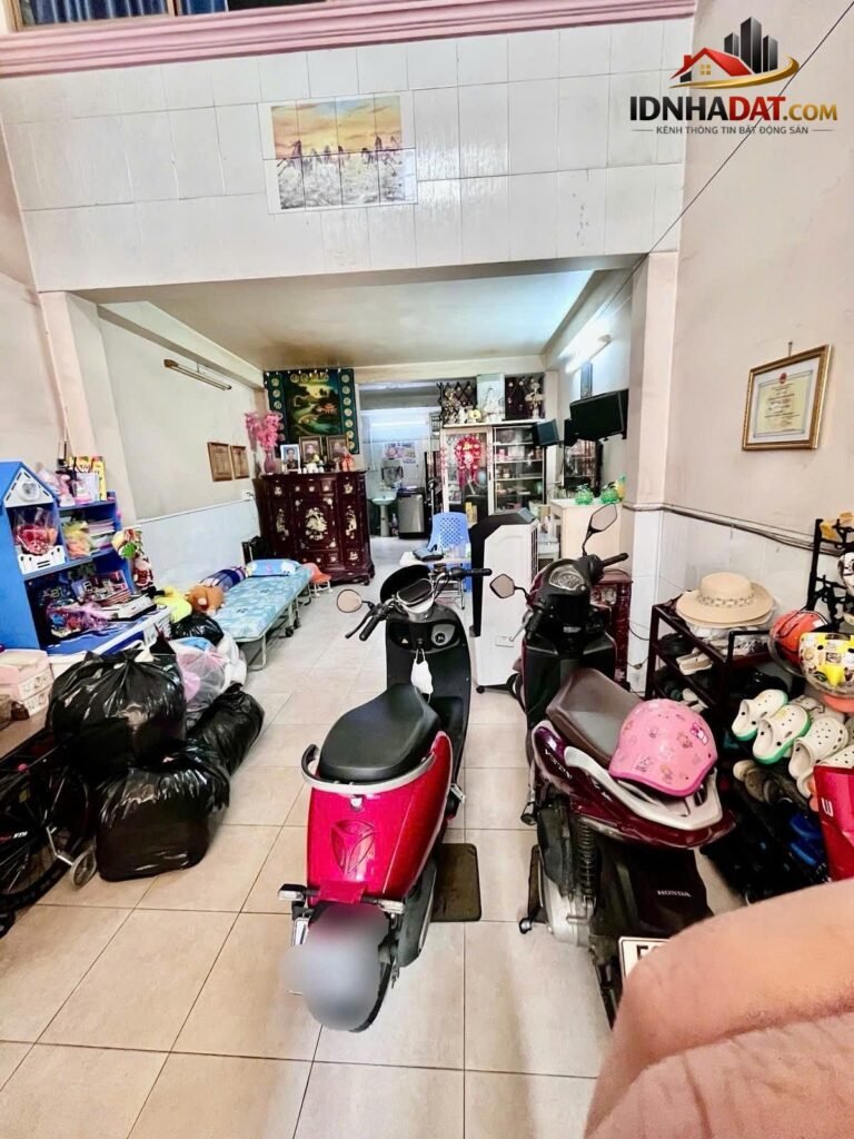 Chỉ 8 tỷ – 4 tầng, 10m ra mặt tiền đường 3-2… – Bán nhà mặt phố Quận 9 – TP Hồ Chí Minh giá BÁN 7 – 10 tỷ