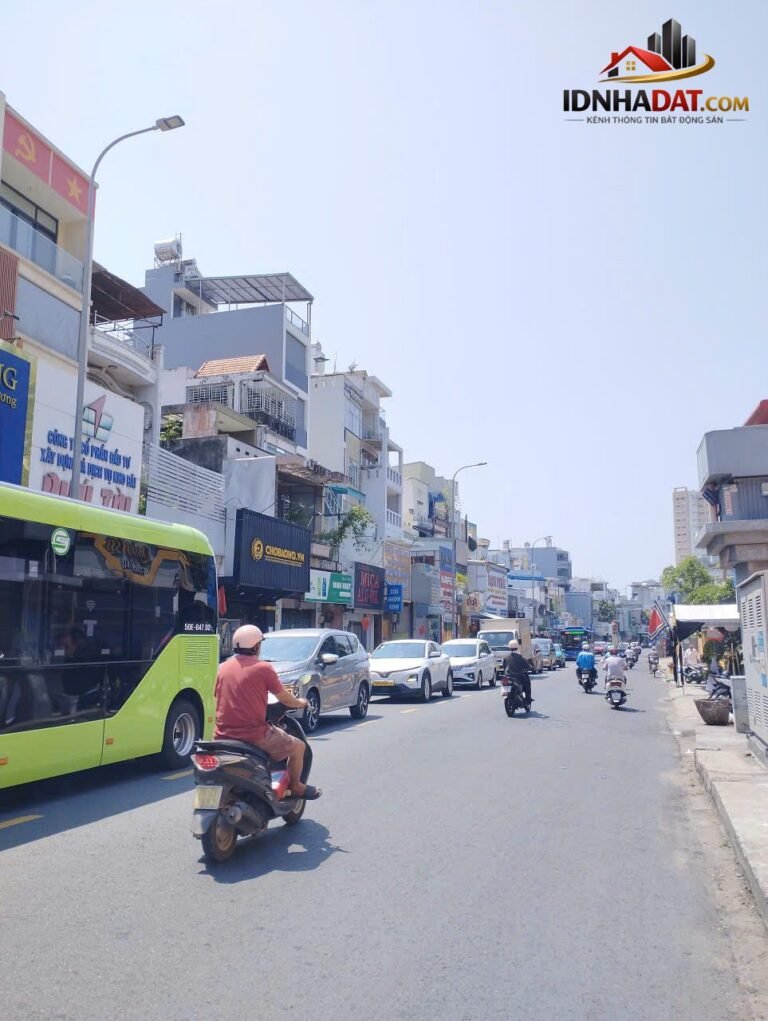 [Đánh Giá Bất Động Sản Sổ Đỏ] Nhà mặt phố Lạc Long Quân, Quận 8: Pháp lý rõ ràng, vị trí đắc địa