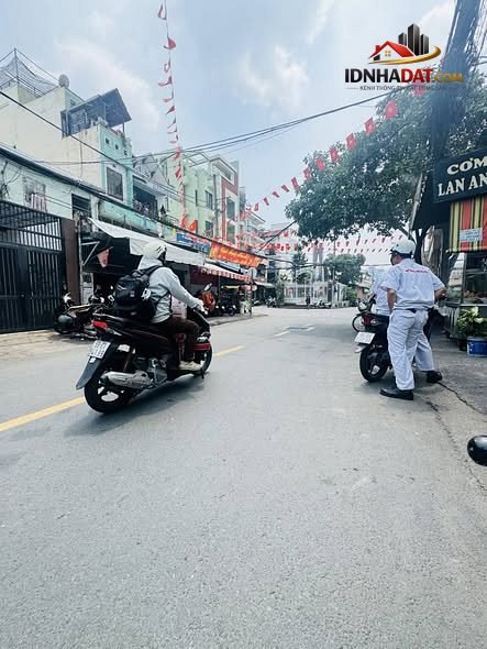 [Review Nhà Đất Sổ Đỏ] Nhà mặt tiền đường Bắc Hải, quận Tân Bình – Đầu tư sinh lời cao với sổ đỏ chính chủ