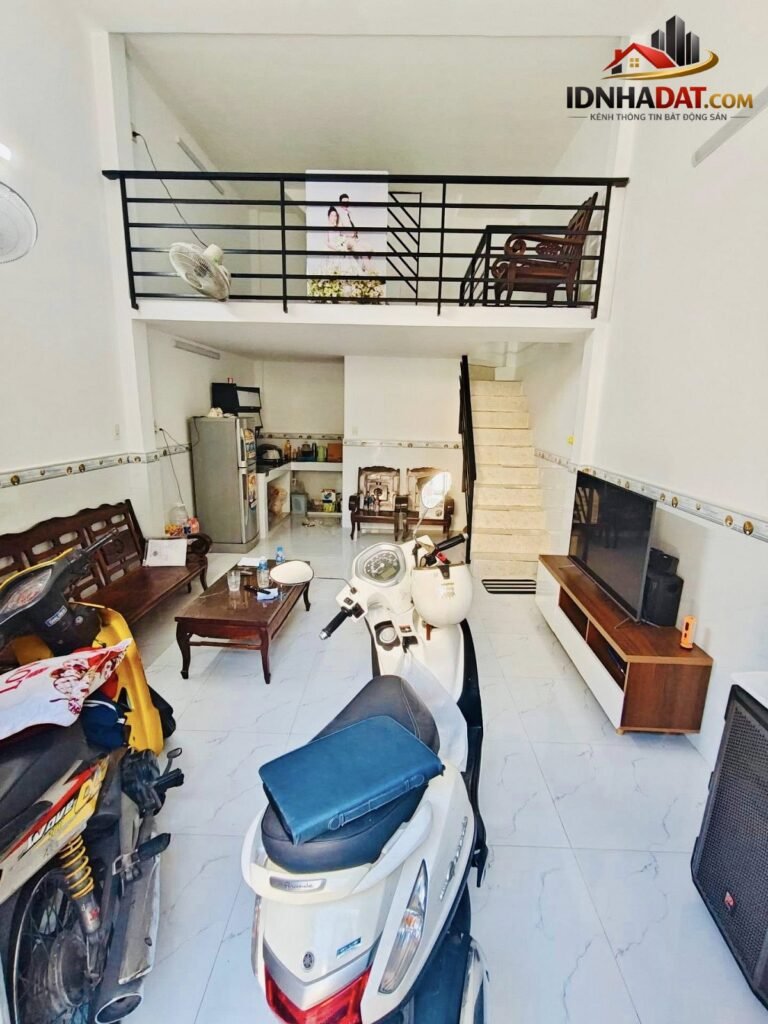 [Review Nhà Đất Sổ Đỏ] Nhà phố 2 mặt hẻm tải 3 tầng tại Tân Phú, sổ đỏ đầy đủ, giá trị khai thác cao
