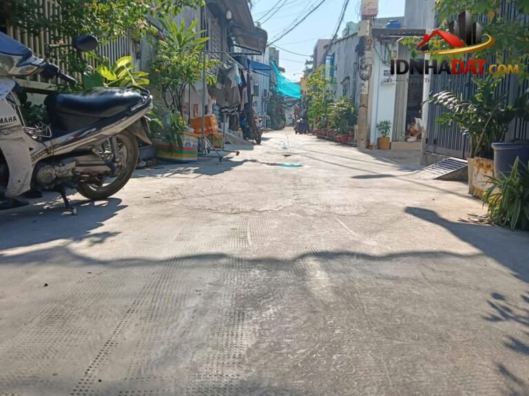 [Đánh Giá Bất Động Sản Sổ Đỏ] Nhà phố 2 tầng tại Tân Phú, sổ đỏ chính chủ, gần Aeon Tân Phú