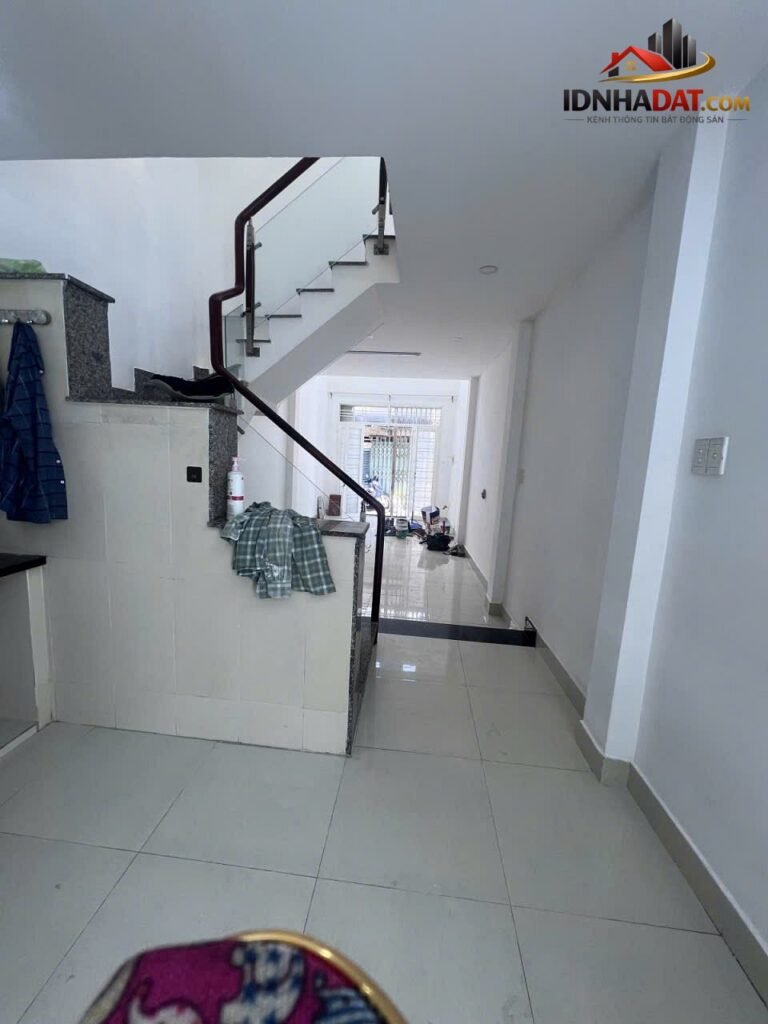 [Review Nhà Đất Sổ Đỏ] Nhà phố thổ cư 40m2 tại Tây Thạnh, Tân Phú – Vị trí gần trường đại học, pháp lý sổ đỏ rõ ràng