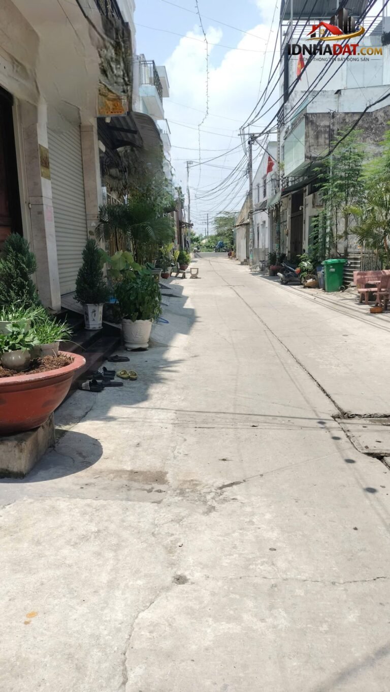 [Review Nhà Đất Sổ Đỏ] Nhà Phố Hẻm Xe Hơi 63m2 Tại Bình Tân – Sổ Đỏ Chính Chủ, Gần Chợ Và Trường Học