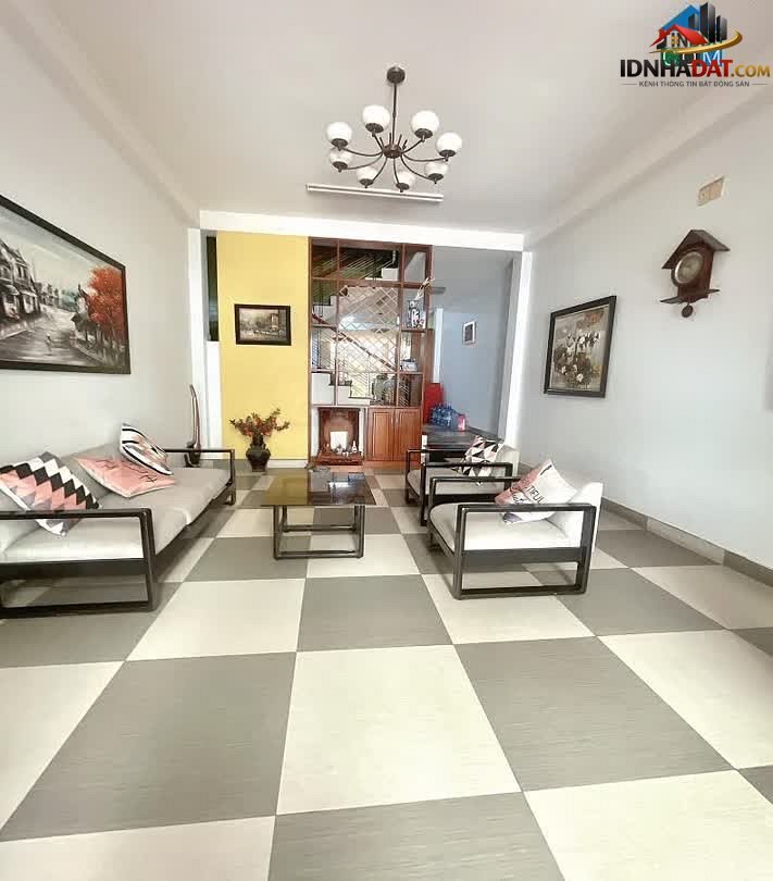 [Đánh Giá Bất Động Sản Sổ Đỏ] Nhà riêng 135m² tại Phường 11, Quận Bình Thạnh: Vị trí đắc địa, pháp lý rõ ràng