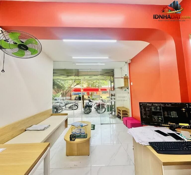 [Đánh Giá Bất Động Sản Sổ Đỏ] Nhà phố 4 tầng 100m² tại Tân Phú, Hồ Chí Minh – Pháp lý rõ ràng, vị trí kinh doanh đắc địa