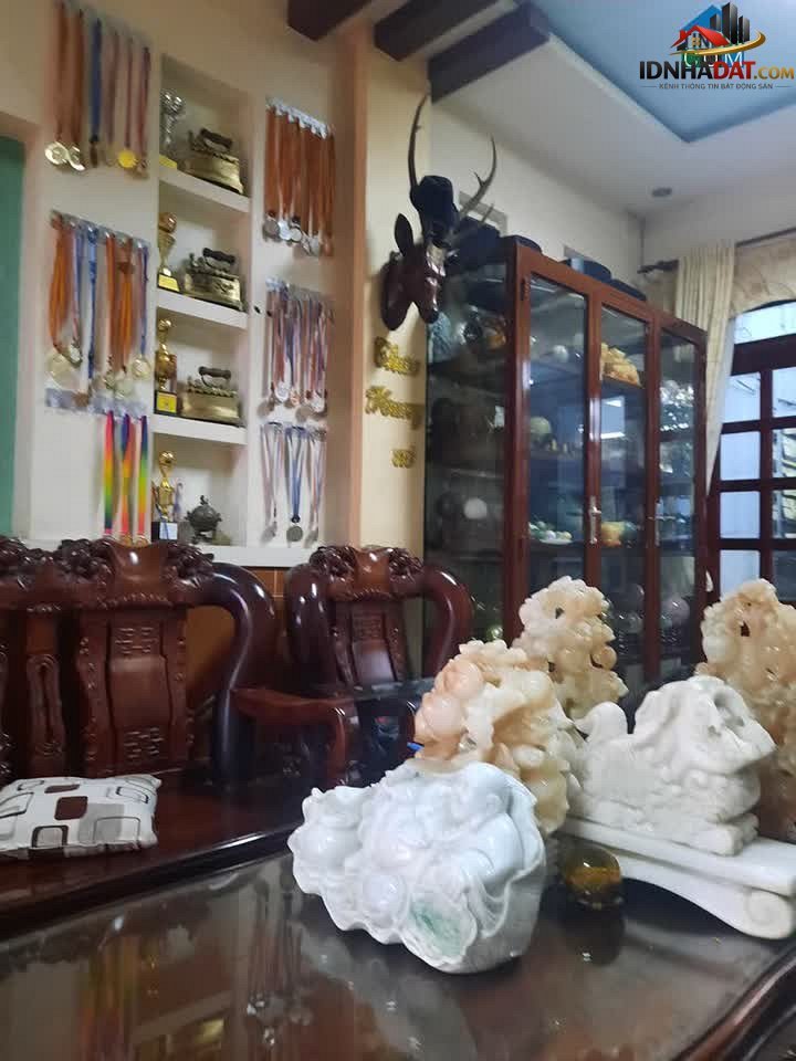 [Đánh Giá Bất Động Sản Sổ Đỏ] Biệt thự sang trọng tại Quận 7, Hồ Chí Minh với sổ đỏ 600m², giá 19.5 tỷ