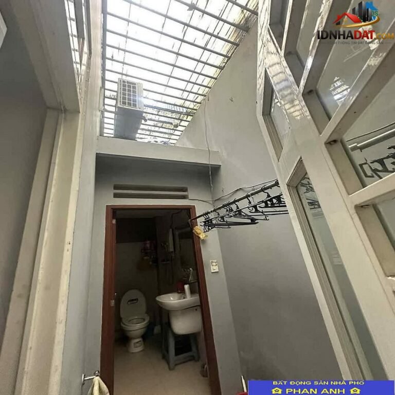 [Đánh Giá Bất Động Sản Sổ Đỏ] Nhà Mặt Phố Bình Khánh Quận 2: Vị Trí Sầm Uất, Pháp Lý Rõ Ràng