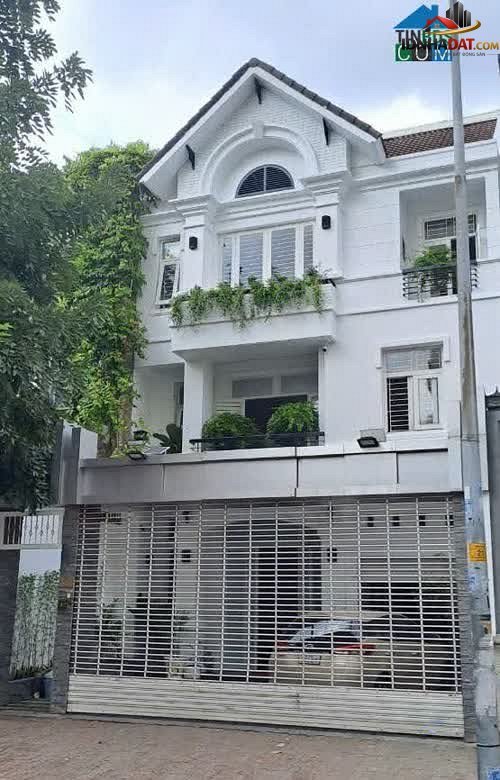 [Review Nhà Đất Sổ Đỏ] Nhà Mặt Phố Quận 7, Hồ Chí Minh – Diện Tích 192 m², Giá 27 Tỷ, Đầy Tiềm Năng Kinh Doanh