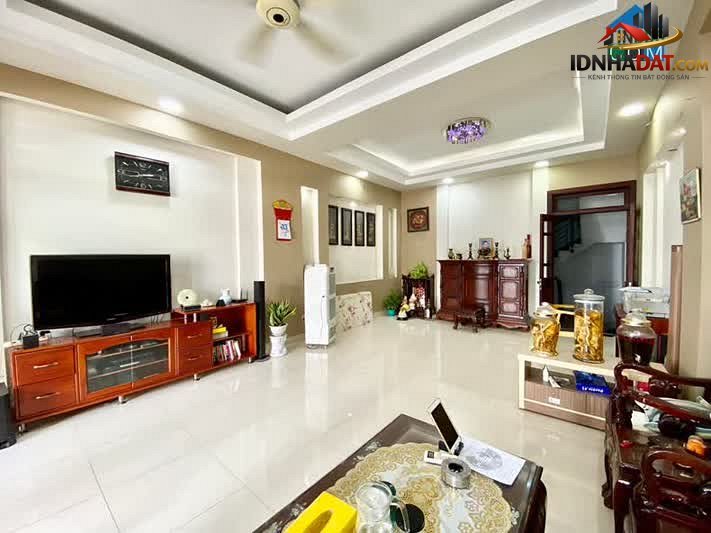 [Review Nhà Đất Sổ Đỏ] Nhà Phố 4 Tầng Đường Hoa Bằng, Tân Phú, TP.HCM – Pháp Lý Rõ Ràng, Tiềm Năng Khai Thác Cao