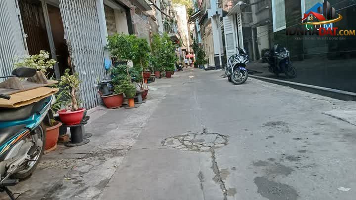 [Đánh Giá Bất Động Sản Sổ Đỏ] Nhà phố Trần Bình Trọng, Quận 5 – Pháp lý rõ ràng, vị trí thuận lợi