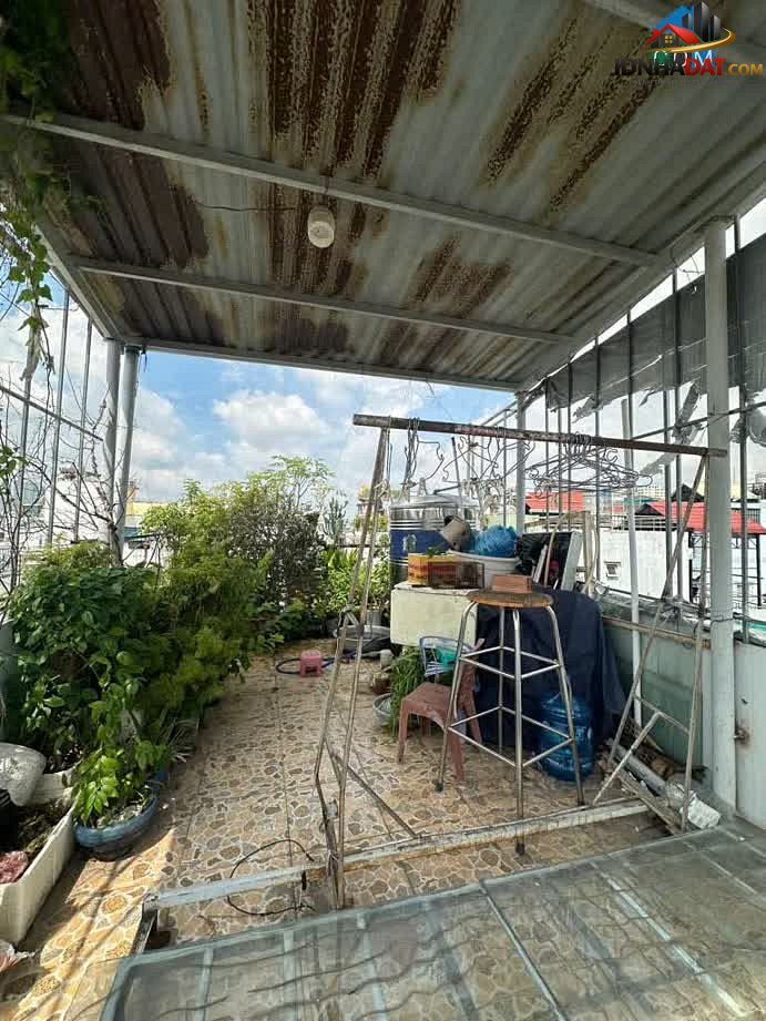 [Đánh Giá Bất Động Sản Sổ Đỏ] Nhà phố 5 tầng tại Đường Vĩnh Khánh, Quận 4, TP.HCM – Pháp lý sổ đỏ rõ ràng, vị trí thuận lợi