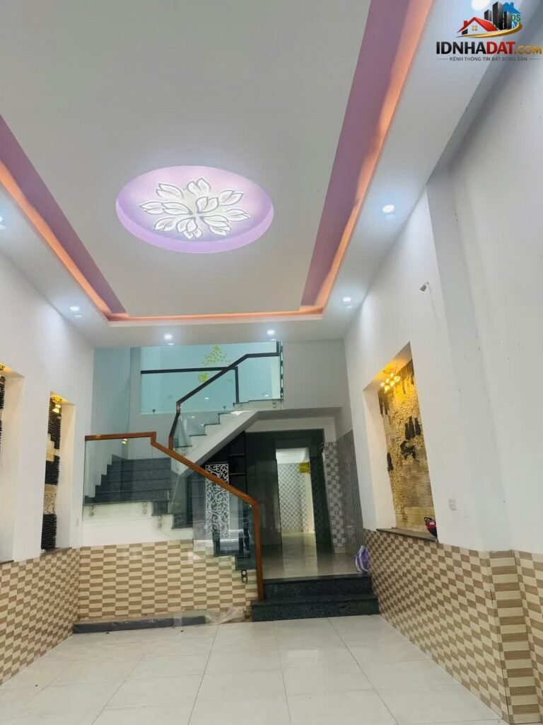 [Đánh Giá Bất Động Sản Sổ Đỏ] Nhà phố 2 tầng tại Đường Huỳnh Ngọc Huệ, Thanh Khê – Đà Nẵng, vị trí kinh doanh sầm uất, pháp lý sổ đỏ đảm bảo