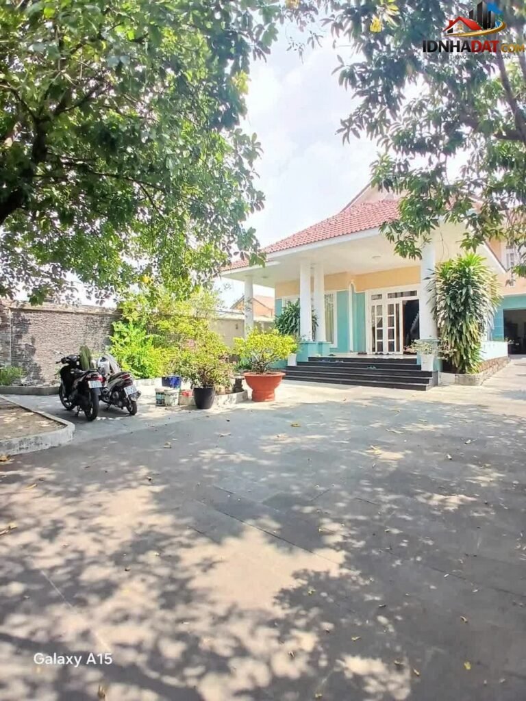 [Đánh Giá Bất Động Sản Sổ Đỏ] Biệt Thự Mặt Tiền Thạnh Lộc, Quận 12: Đất Thổ Cư 571m², Sổ Đỏ Rõ Ràng