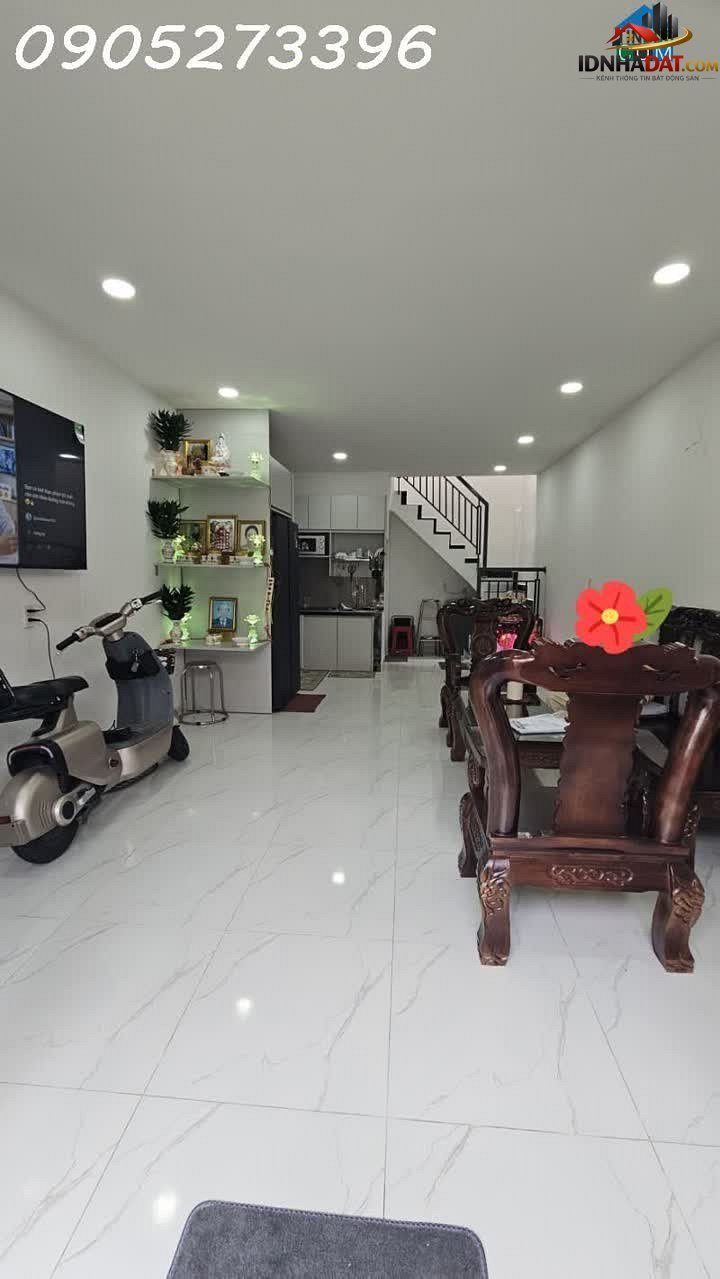 [Đánh Giá Bất Động Sản Sổ Đỏ] Nhà phố thổ cư có sổ đỏ tại Đường Nguyễn Sơn, Quận Tân Phú, TP.HCM – Vị trí tiện lợi, pháp lý rõ ràng