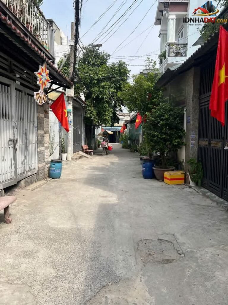 [Đánh Giá Bất Động Sản Sổ Đỏ] Nhà phố 100m² Đường Bùi Văn Ngữ, Quận 12 – Vị trí thuận lợi, pháp lý rõ ràng