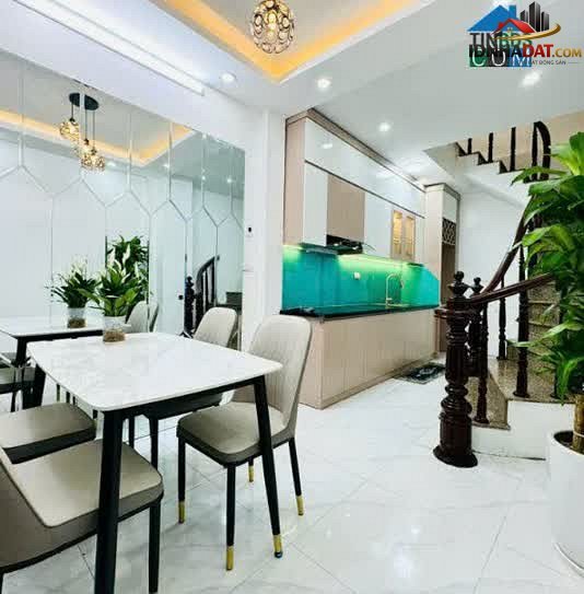 [Đánh Giá Bất Động Sản Sổ Đỏ] Nhà phố 3 tầng tại Đường Huỳnh Tấn Phát, Nhà Bè – Vị trí đắc địa với pháp lý sổ đỏ rõ ràng