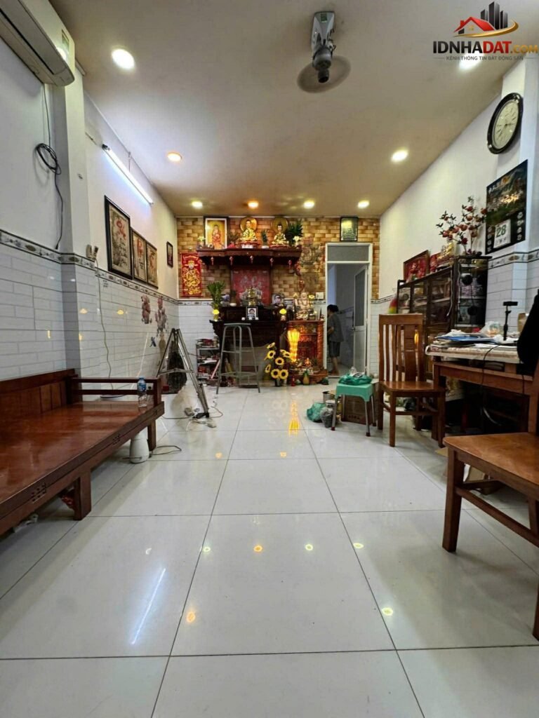 [Review Nhà Đất Sổ Đỏ] Nhà phố 66m2 hẻm xe tải tại Lạc Long Quân, Quận 11, TP.HCM – Pháp lý sổ đỏ rõ ràng